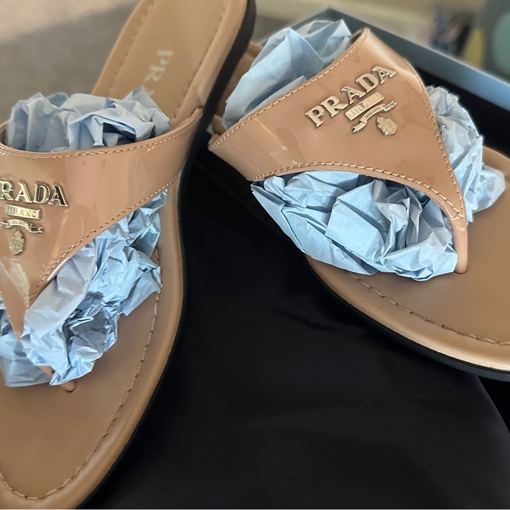 Prada thong Sandals patent leather 35 or 5 - Picture 3 of 7